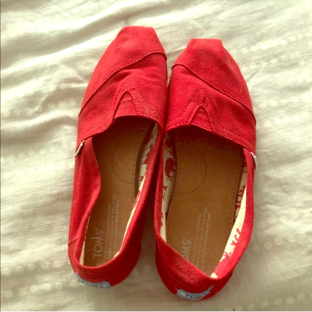 Toms